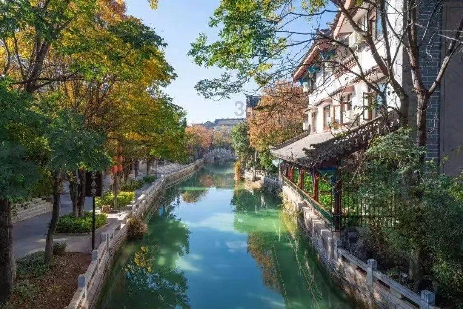 迷路的可爱女宝宝